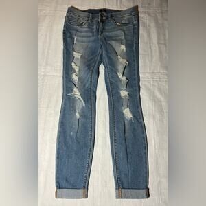 Sneak Peek Jeans 5